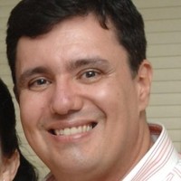 Eduardo Castro Email