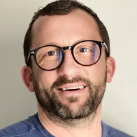 Leslie Hogan Email