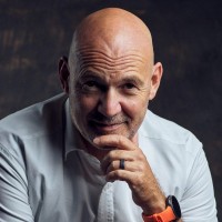 andQFIVE Employee Tobias Kiefer's profile photo