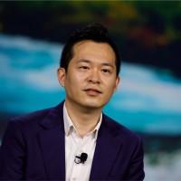 AllianceBernstein Employee John Huang's profile photo