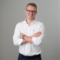Jonas Lupczyk Email