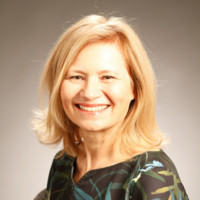 Suzanne Nash Email