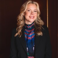 Freelance Writer Employee Paulette Perhach's profile photo