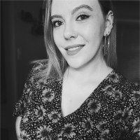 Yana Romo Email & Phone Number