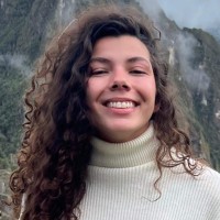 Ploomes Employee Sofia Silva's profile photo