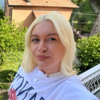 Bauer Media Group Employee Amber Logan's profile photo