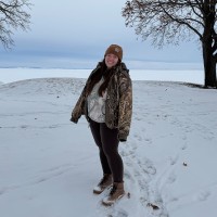 Olivia Holbrook Email & Phone Number