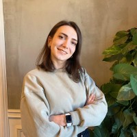 Elif Topçu Email