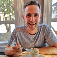 Damien Engelhardt Email