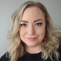 Viktória Vadai-Nagy Email