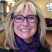 Claudia Glade Email & Phone Number