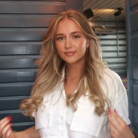 Cliphair Employee Laura Coxon's profile photo