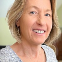 Kristin Lund Email & Phone Number