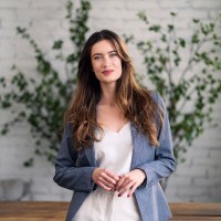 Anna Takacs Email & Phone Number