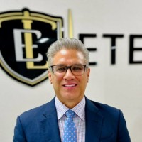 E-mail e número de telefone de L. Smith