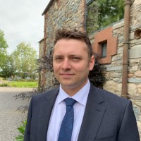 Adam di Cara Email