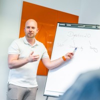 Thilo Schneider Email