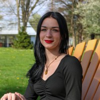 First Commonwealth Bank Employee Evette Davis's profile photo
