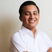 Christopher Campos Email