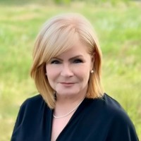 Bright Realty Employee Cathy Kuebler's profile photo