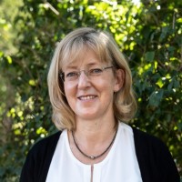 Marianne Larsen Email