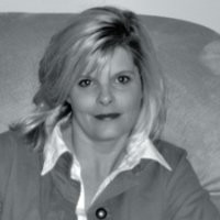 Distinction Employee Cathy Hunt's profile photo