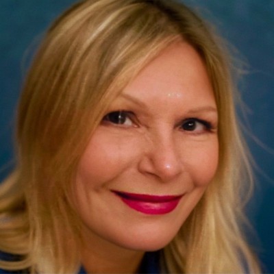 IKanChain Employee christine R.'s profile photo