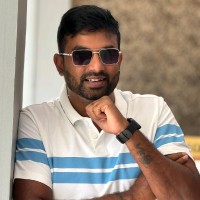 Vignesh Hari Email