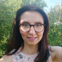 Lenka S. Email