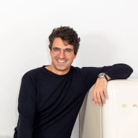 Create Employee Pedro Salazar's profile photo