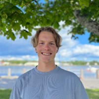 Max Lundström Email