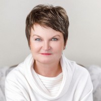 Maxwell South Star Realty Employee Elena Stepanenko's profile photo