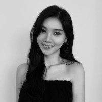 Sunnie Lee Email & Phone Number