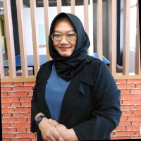 Annisa Saputrie Email