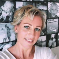 Ester Ottenhoff Email