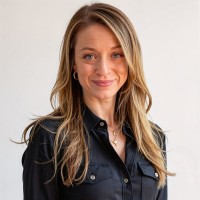 OOFOS Employee Lisa Brewer's profile photo