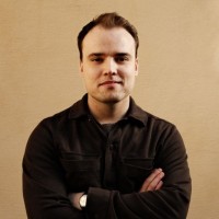 Viktor Persson Email