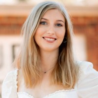 Julia Fink Email & Phone Number
