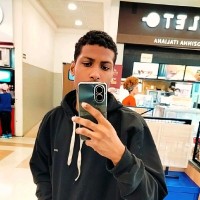 Eri dos Santos Email