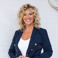 M/Y SHORELINE Employee Allison Dewitt's profile photo