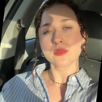Lia Kucera Email & Phone Number