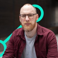 Chris Andrews Email