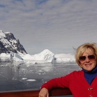 General Dentist Employee Mom Bloss's profile photo