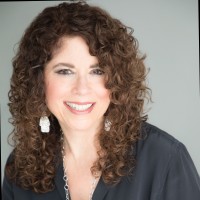 Intue Employee Elyse Resch's profile photo