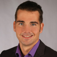 Nils Brüggemann Email