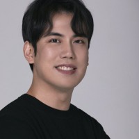 Jinha Lee Email & Phone Number