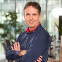 Zoltán Pintér Email