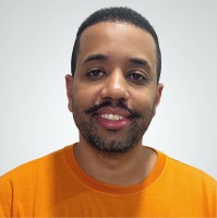 Whernek Moreira Email