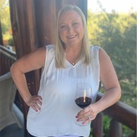 Bayview Vineyards Corp. Employee Julie Shaw's profile photo