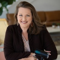 Clarissa Constantine Email & Phone Number